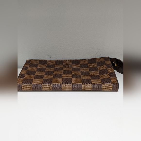 Louis Vuitton Ebene Wristlet "LIVE SHOW TODAY" - Picture 2 of 12